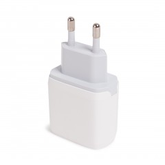 Универсальное зарядное устройство LDNIO A2421C 22.5W USB/USB Lightning, Белый